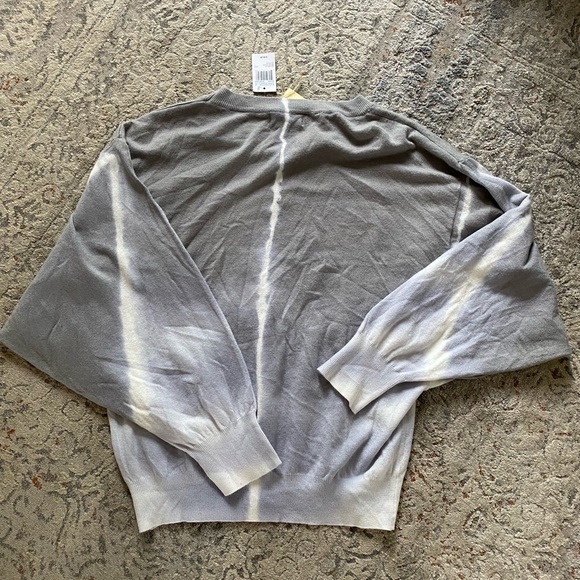 Elan sweater NWT soft lightweight gray and blues - Picture 4 of 6